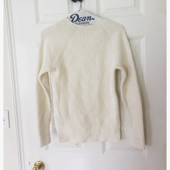 GAP Sweater - Picture 2 of 4